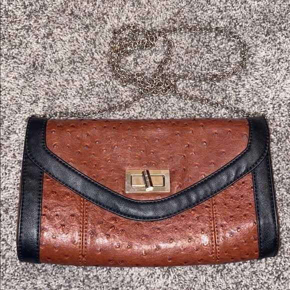 APT 9 Brown Leather Like Crossbody Bag with silver  Chain strap - Picture 1 of 6